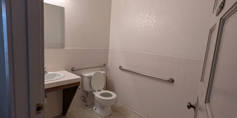 2700 E Sunset Rd Ste 36 (15)