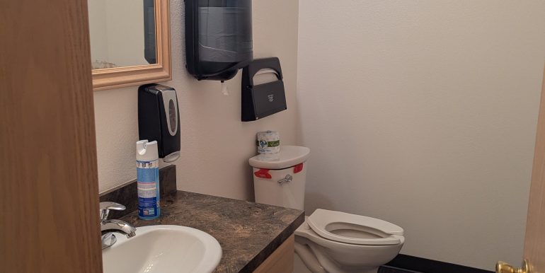 PXL_20251105_180904770.RAW-01.COVER