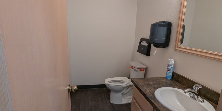 PXL_20251105_180915706.RAW-01.COVER