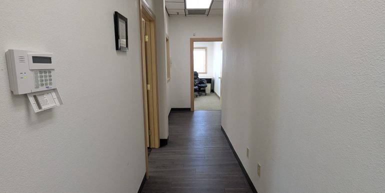 PXL_20251105_181045775.RAW-01.COVER