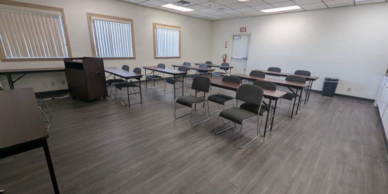 PXL_20251105_181136724.RAW-01.COVER