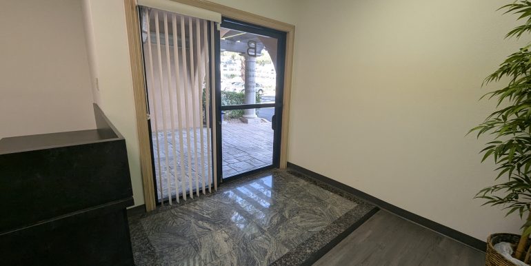 PXL_20251105_181222219.RAW-01.COVER